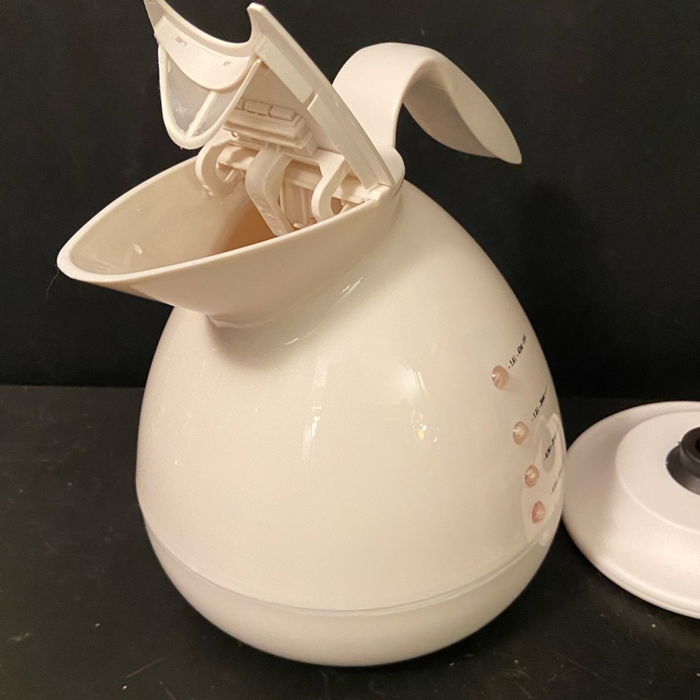 Bodum Mod.5600 White Plastic Electric Water Tea Kettle 1.4 lt Max